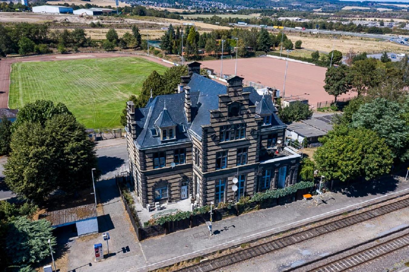 Wohnen Wie Im Schloss - Alter Bahnhof Von Kruft エクステリア 写真